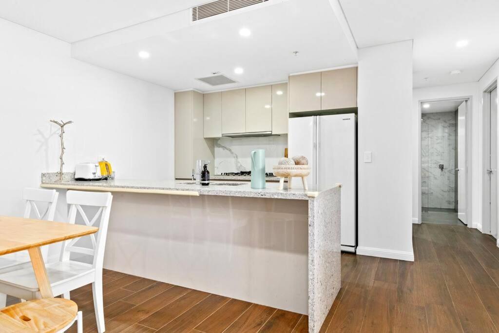 Four Bedroom With Facilities In Olympic Park * Sydney